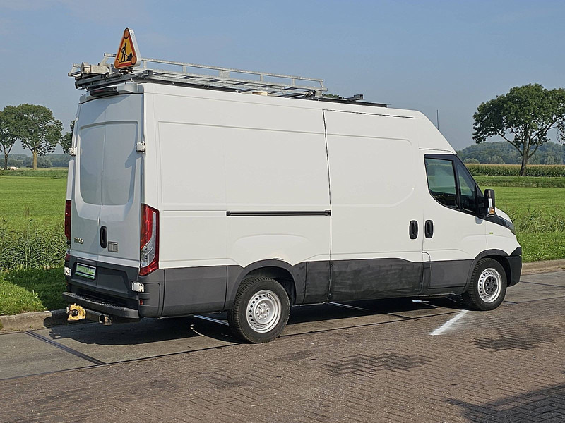 Iveco Daily 35S14 L2H2 Imperiaal Euro6 - Furgón: foto 3 Iveco Daily 35S14 L2H2 Imperiaal Euro6 - Furgón: foto 3