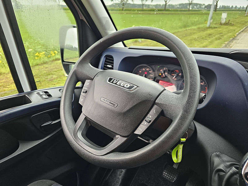Furgón Iveco Daily 35S16: foto 10