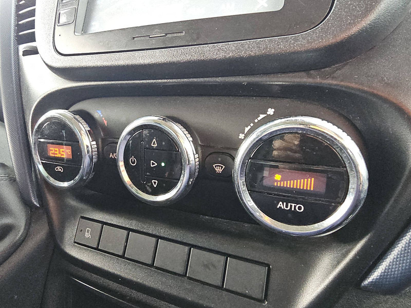 Furgoneta caja cerrada Iveco Daily 40C18 Bakwagen Laadklep: foto 11