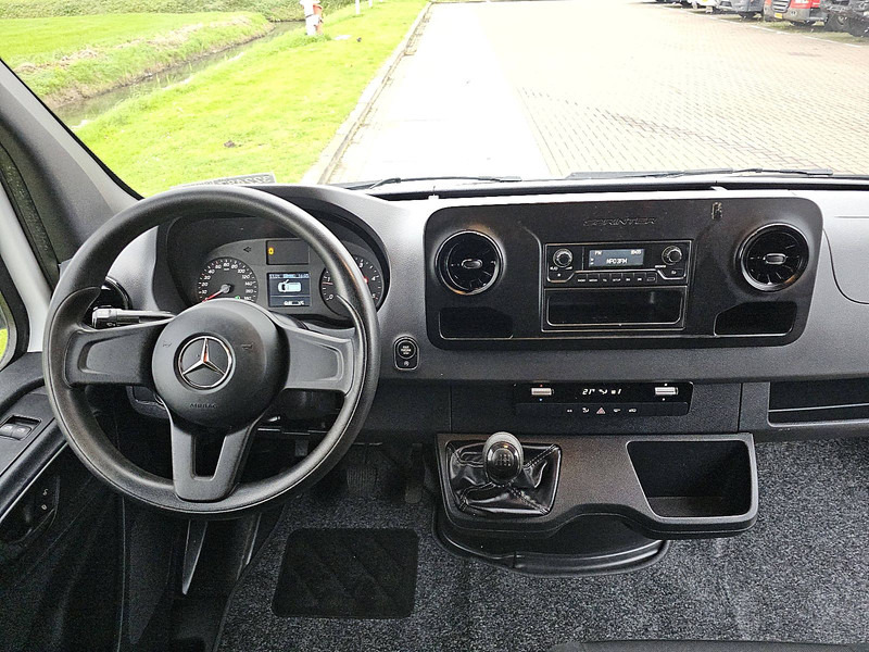 Furgoneta pequeña Mercedes-Benz Sprinter 315 L2H2 RWD Airco Euro6: foto 8 Furgoneta pequeña Mercedes-Benz Sprinter 315 L2H2 RWD Airco Euro6: foto 8