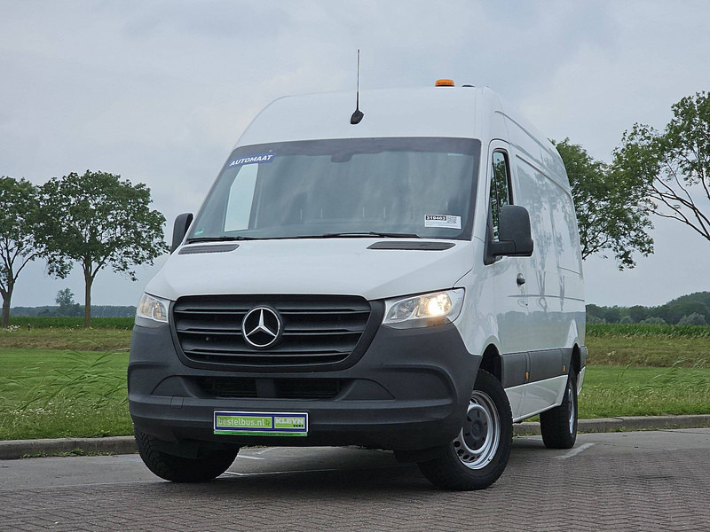 Mercedes-Benz Sprinter 319 L2H2 V6 3.5t-Trekh. - Furgón: foto 1 Mercedes-Benz Sprinter 319 L2H2 V6 3.5t-Trekh. - Furgón: foto 1