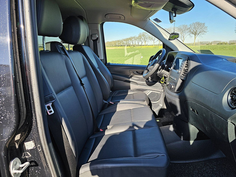 Foto del interior 1: Minibús, Furgoneta de pasajeros Mercedes-Benz Vito 114 CDI TOURER Extralang 9Prs 2x AC
