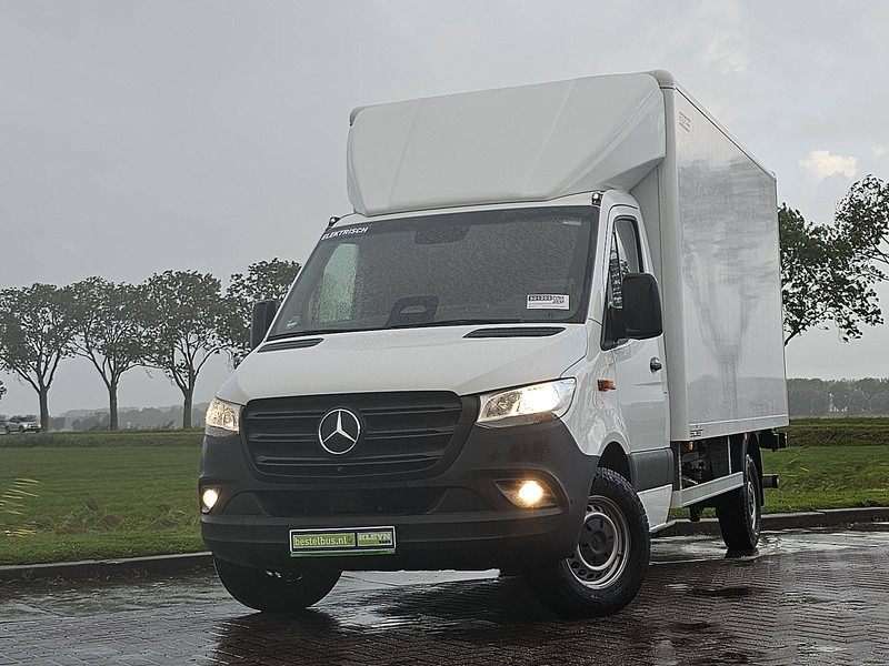 Mercedes-Benz eSprinter Bakwagen Laadklep! - Furgoneta caja cerrada, Furgoneta eléctrica: foto 1 Mercedes-Benz eSprinter Bakwagen Laadklep! - Furgoneta caja cerrada, Furgoneta eléctrica: foto 1