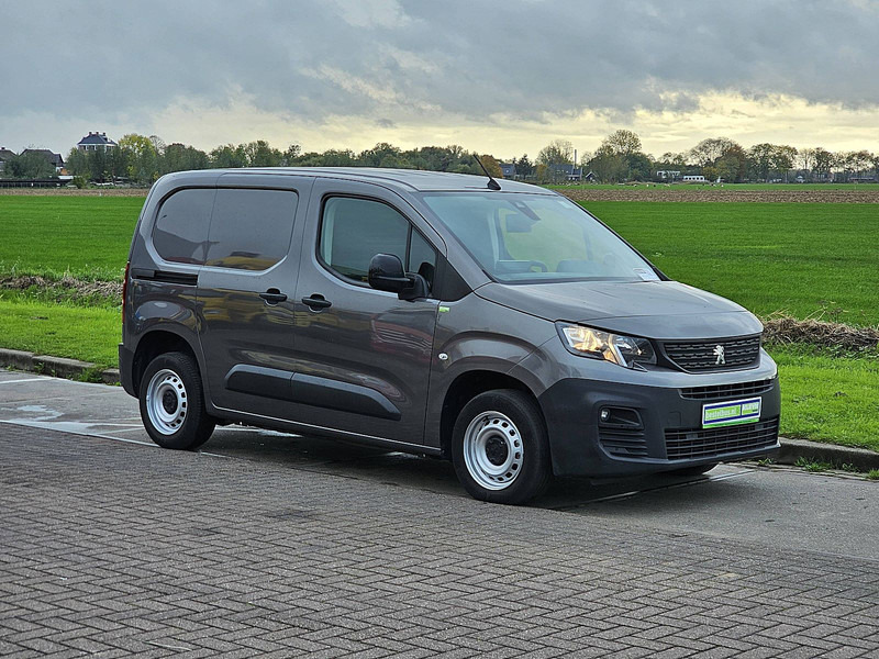 Peugeot Partner 1.5 L1H1 Navi Euro6 AC! - Furgoneta caja cerrada: foto 5 Peugeot Partner 1.5 L1H1 Navi Euro6 AC! - Furgoneta caja cerrada: foto 5