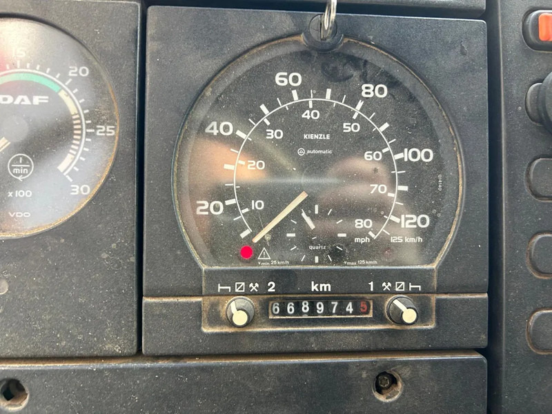 DAF CF75.250 - Camión portavehículos: foto 5 DAF CF75.250 - Camión portavehículos: foto 5