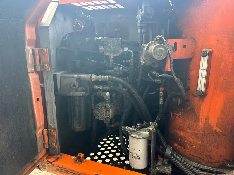 Hitachi ZX110 - Excavadora de cadenas: foto 5 Hitachi ZX110 - Excavadora de cadenas: foto 5