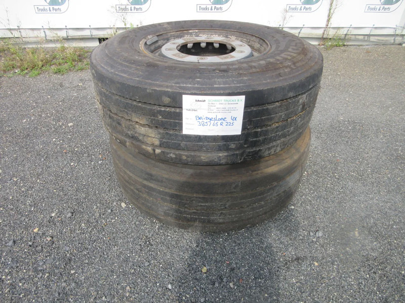 Bridgestone 385 / 65 R 22.5 OPLEGGER BANDEN MET STAAL WIEL - Neumático para Camión: foto 3 Bridgestone 385 / 65 R 22.5 OPLEGGER BANDEN MET STAAL WIEL - Neumático para Camión: foto 3