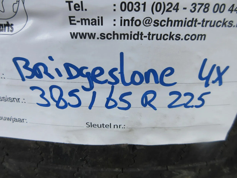 Bridgestone 385 / 65 R 22.5 OPLEGGER BANDEN MET STAAL WIEL - Neumático para Camión: foto 5 Bridgestone 385 / 65 R 22.5 OPLEGGER BANDEN MET STAAL WIEL - Neumático para Camión: foto 5