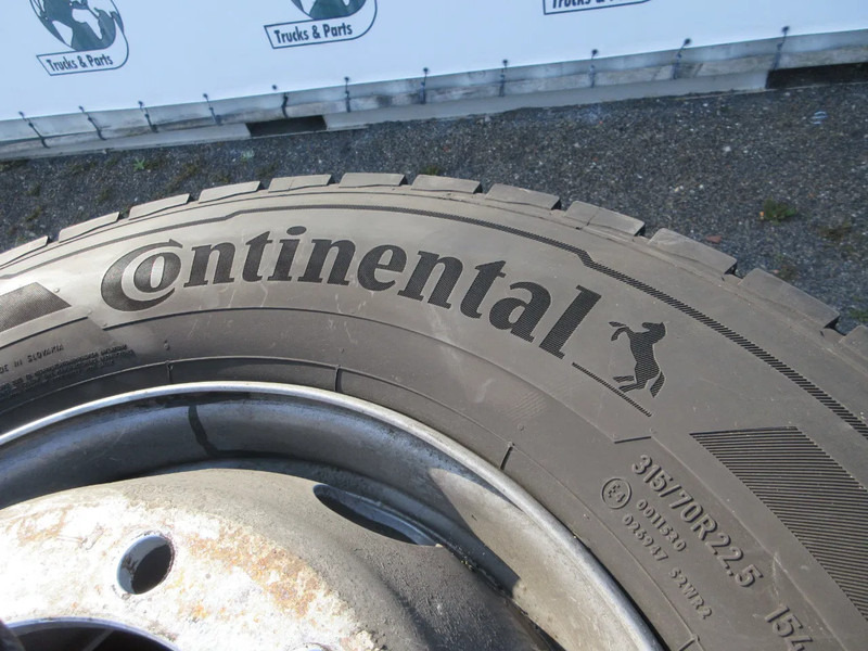 Continental 315/70R 22.5 CONTINENTAL BANDEN 4 STUKS MET STAAL WIEL - Neumático para Camión: foto 2 Continental 315/70R 22.5 CONTINENTAL BANDEN 4 STUKS MET STAAL WIEL - Neumático para Camión: foto 2