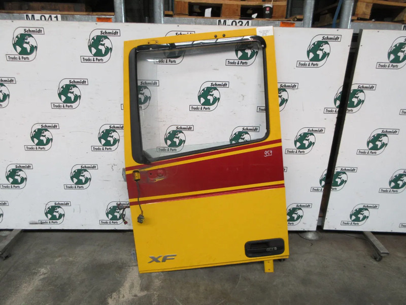 DAF 1881862 DEUR LINKS DAF XF 480 EURO 6 MODEL 2021 WIT - Puerta y piezas para Camión: foto 3 DAF 1881862 DEUR LINKS DAF XF 480 EURO 6 MODEL 2021 WIT - Puerta y piezas para Camión: foto 3