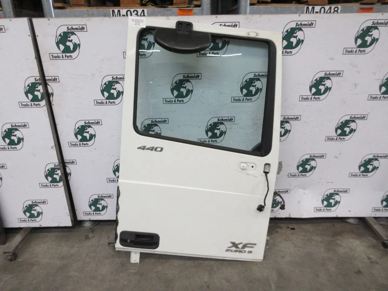 DAF 1881863 DEUR DAF XF 460 EURO 6 MODEL 2016 RECHTS - Puerta y piezas para Camión: foto 5 DAF 1881863 DEUR DAF XF 460 EURO 6 MODEL 2016 RECHTS - Puerta y piezas para Camión: foto 5