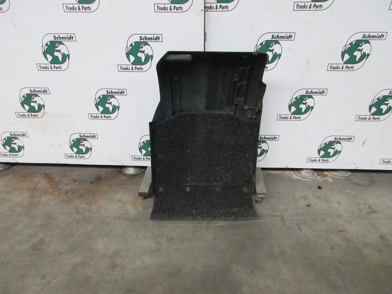 DAF 2042665//2042664 SPATBORD LINKS EN RECHTS CF 330 EURO 6 - Bastidor/ Chasis para Camión: foto 2 DAF 2042665//2042664 SPATBORD LINKS EN RECHTS CF 330 EURO 6 - Bastidor/ Chasis para Camión: foto 2