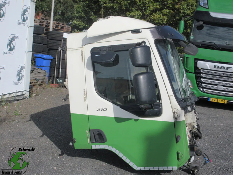 DAF 2363288 DAF 210 LF CABINE MODEL 2018 EURO 6 LICHT BESCHADIG VOOR ZIJDEN - Cabina e interior para Camión: foto 1 DAF 2363288 DAF 210 LF CABINE MODEL 2018 EURO 6 LICHT BESCHADIG VOOR ZIJDEN - Cabina e interior para Camión: foto 1