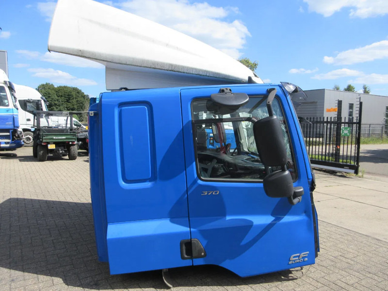 DAF DAF CF 370 CABINE VOOR DE ONDERDELEN DONOR !! SLOOP - Cabina e interior para Camión: foto 3 DAF DAF CF 370 CABINE VOOR DE ONDERDELEN DONOR !! SLOOP - Cabina e interior para Camión: foto 3