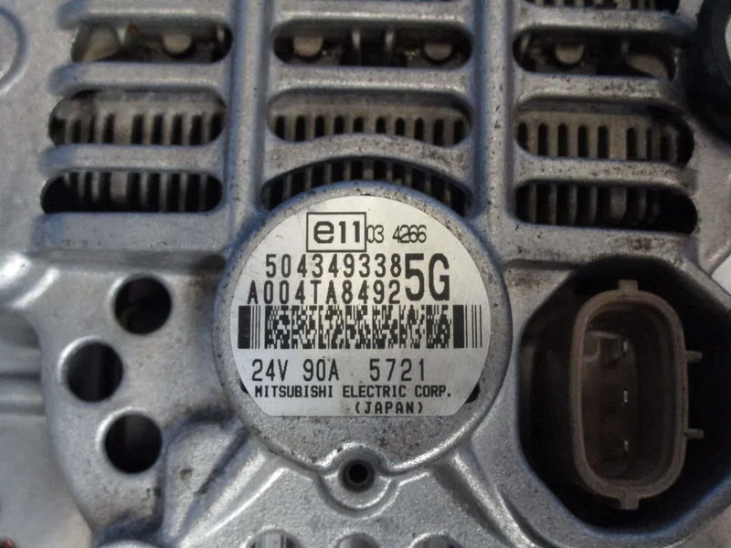 Iveco 504349338 DYNAMO IVECO HI WAY EURO 6 - Alternador para Camión: foto 4 Iveco 504349338 DYNAMO IVECO HI WAY EURO 6 - Alternador para Camión: foto 4