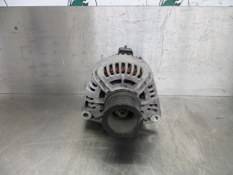 Iveco 5801703906 DYNAMO IVECO S WAY 440S42 MODEL 2023 - Alternador para Camión: foto 2 Iveco 5801703906 DYNAMO IVECO S WAY 440S42 MODEL 2023 - Alternador para Camión: foto 2