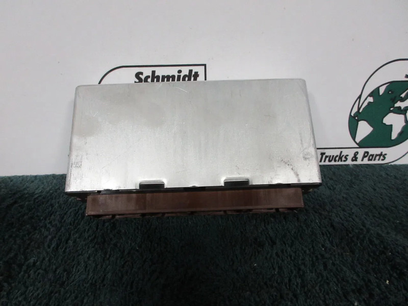 MAN 81.25816-7011 KSM MODULE EURO 6 MAN TGX TGS TGM EURO 6 - Sistema eléctrico para Camión: foto 2 MAN 81.25816-7011 KSM MODULE EURO 6 MAN TGX TGS TGM EURO 6 - Sistema eléctrico para Camión: foto 2