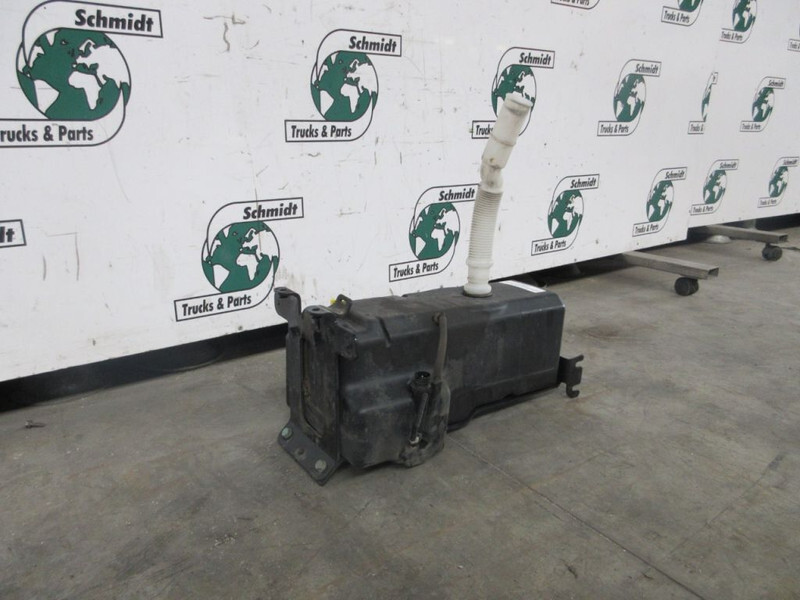 MAN 81.26481-0112 RUITENSPROEIERTANK MAN TGX 18.510 EURO 6 - Cabina e interior para Camión: foto 2 MAN 81.26481-0112 RUITENSPROEIERTANK MAN TGX 18.510 EURO 6 - Cabina e interior para Camión: foto 2