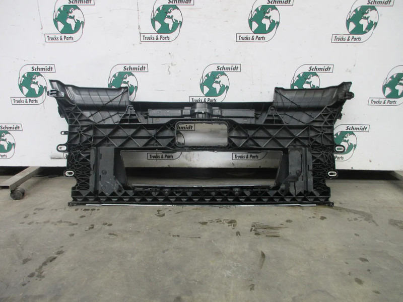 MAN 81.41610-5747 // 81.41610-5742 // 81.41610-6659 BUMPER DEEL TGM EURO 6 - Parachoques para Camión: foto 4 MAN 81.41610-5747 // 81.41610-5742 // 81.41610-6659 BUMPER DEEL TGM EURO 6 - Parachoques para Camión: foto 4