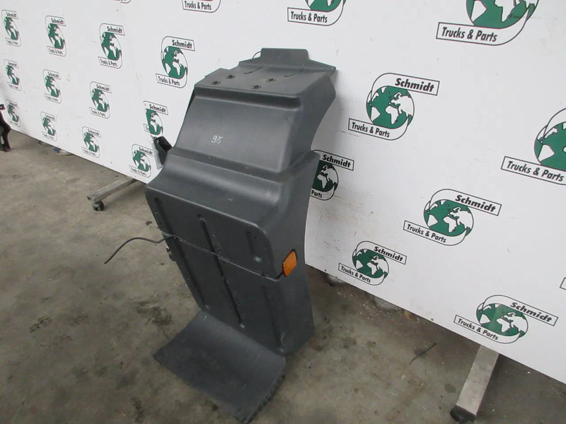 MAN 81.61210-0520//81.61210-0524 SPATBORD MAN TGM 18.250 EURO 6 - Cabina e interior para Camión: foto 3 MAN 81.61210-0520//81.61210-0524 SPATBORD MAN TGM 18.250 EURO 6 - Cabina e interior para Camión: foto 3