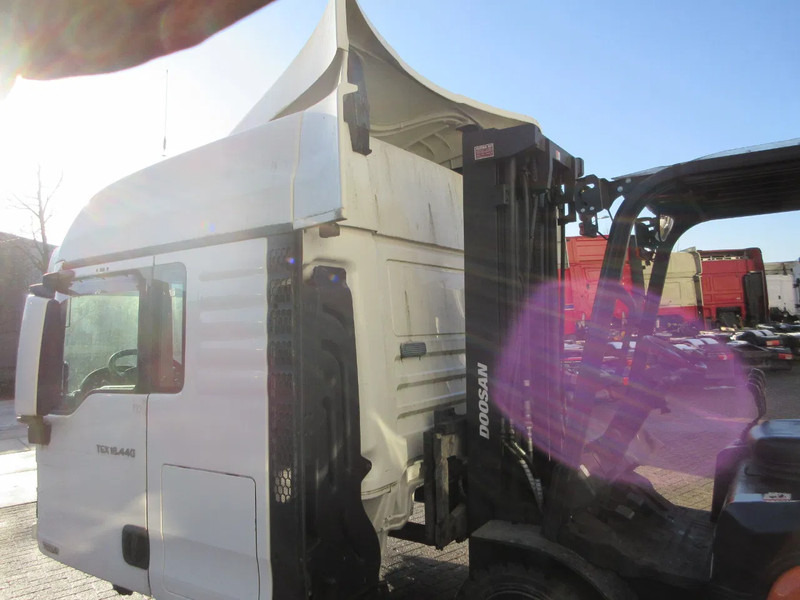 MAN MAN TGX MODEL 18.440 EURO 6 XL UITVOERING - Cabina e interior para Camión: foto 5 MAN MAN TGX MODEL 18.440 EURO 6 XL UITVOERING - Cabina e interior para Camión: foto 5