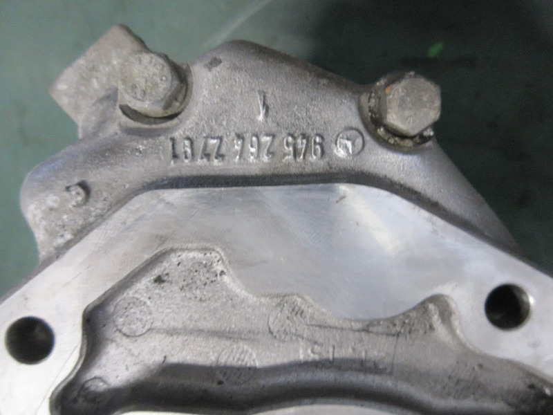 Mercedes-Benz A 001 260 04 05 P.T.O TRANSMISSIE MERCEDES 1845 MP4 MODEL 2018 - Embrague y piezas para Camión: foto 5 Mercedes-Benz A 001 260 04 05 P.T.O TRANSMISSIE MERCEDES 1845 MP4 MODEL 2018 - Embrague y piezas para Camión: foto 5