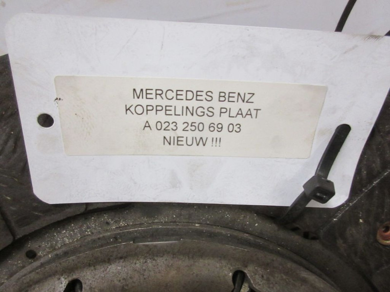 Mercedes-Benz A 023 250 69 03 KOPPELINGSPLAAT NIEUW EURO 6 - Embrague y piezas para Camión: foto 3 Mercedes-Benz A 023 250 69 03 KOPPELINGSPLAAT NIEUW EURO 6 - Embrague y piezas para Camión: foto 3