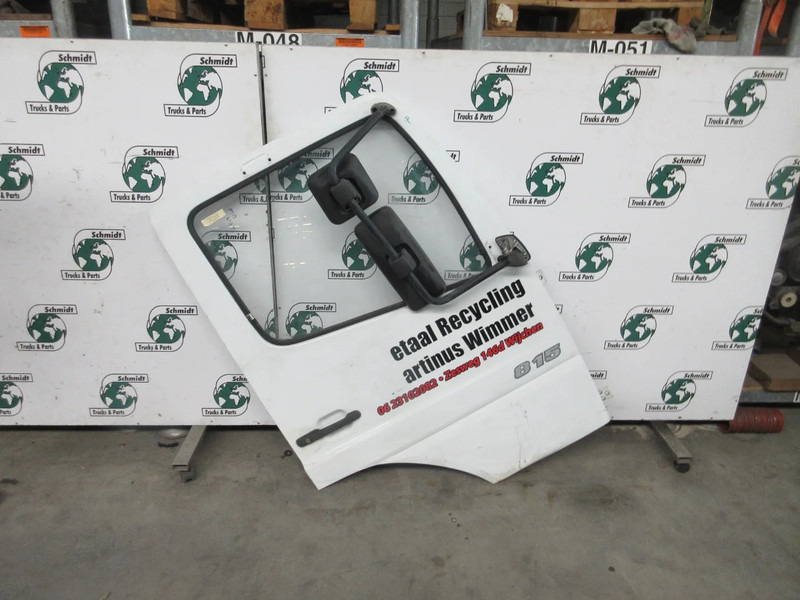 Mercedes-Benz A 960 720 24 03//A 973 720 18 05 DEUR RECHTS ATEGO EURO 5 - Puerta y piezas para Camión: foto 3 Mercedes-Benz A 960 720 24 03//A 973 720 18 05 DEUR RECHTS ATEGO EURO 5 - Puerta y piezas para Camión: foto 3