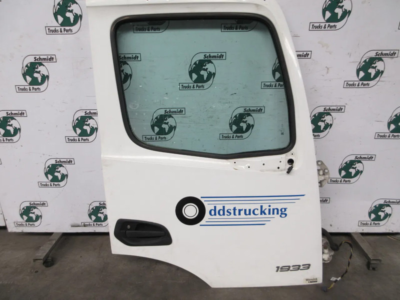 Mercedes-Benz A 960 720 26 03 DEUR MERCEDES MP4 RECHTS MODEL 2018 - Puerta y piezas para Camión: foto 3 Mercedes-Benz A 960 720 26 03 DEUR MERCEDES MP4 RECHTS MODEL 2018 - Puerta y piezas para Camión: foto 3