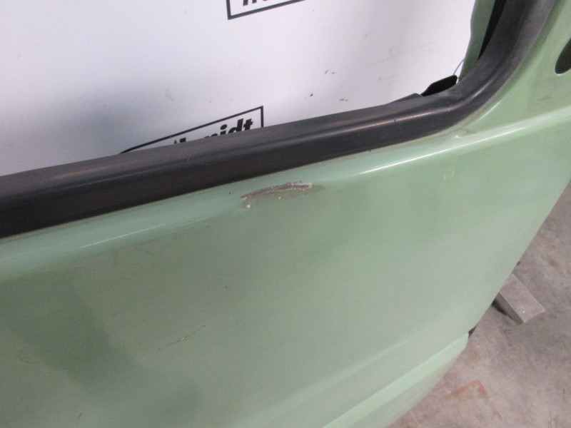 Mercedes-Benz AXOR A 979 720 20 05 PORTIER RECHTS - Puerta y piezas para Camión: foto 2 Mercedes-Benz AXOR A 979 720 20 05 PORTIER RECHTS - Puerta y piezas para Camión: foto 2