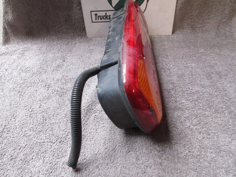 Renault 5010595382 // 5001870556 // 152251 152799 RECHTS EN LINKS EURO 6 - Luz trasera para Camión: foto 2 Renault 5010595382 // 5001870556 // 152251 152799 RECHTS EN LINKS EURO 6 - Luz trasera para Camión: foto 2