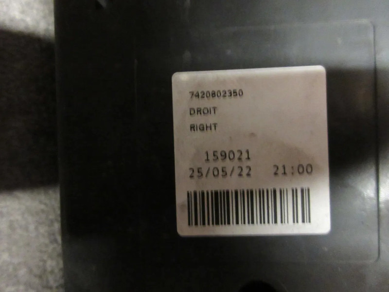 Renault 7420802350 ACHTERLAMP RENAULT PREMUIM EURO 6 RECHTS - Luz trasera para Camión: foto 5 Renault 7420802350 ACHTERLAMP RENAULT PREMUIM EURO 6 RECHTS - Luz trasera para Camión: foto 5