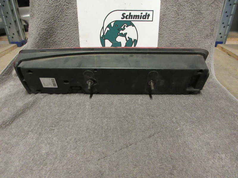 Renault 7420802350 ACHTERLAMP RENAULT PREMUIM EURO 6 RECHTS - Luz trasera para Camión: foto 3 Renault 7420802350 ACHTERLAMP RENAULT PREMUIM EURO 6 RECHTS - Luz trasera para Camión: foto 3