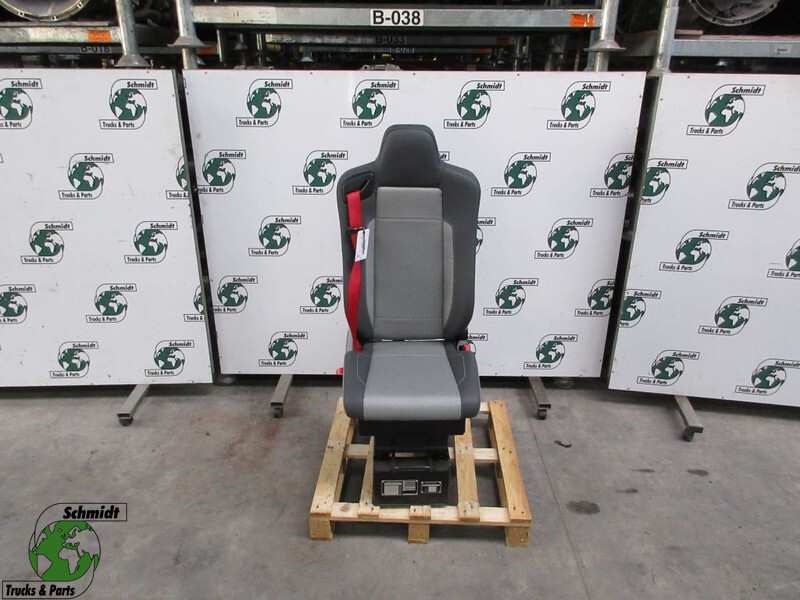Renault T-SERIE 7482269090 BIJRIJDERSTOEL EURO 6 - Asiento para Camión: foto 1 Renault T-SERIE 7482269090 BIJRIJDERSTOEL EURO 6 - Asiento para Camión: foto 1