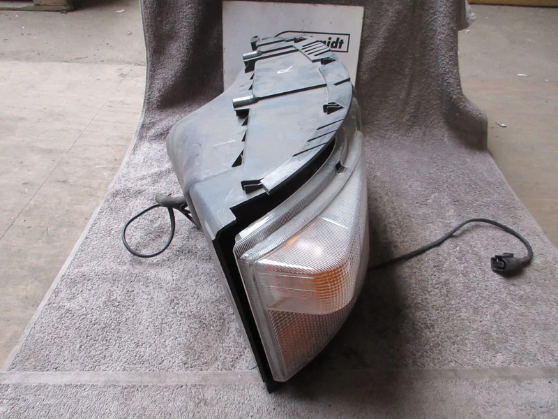 Scania 1732510 // 1467003 SCANIA R 420 KOPLAMP RECHTS EURO 5 - Faro delantero para Camión: foto 2 Scania 1732510 // 1467003 SCANIA R 420 KOPLAMP RECHTS EURO 5 - Faro delantero para Camión: foto 2