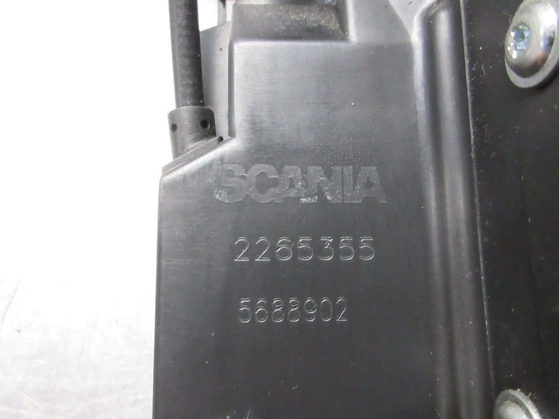 Scania 2265355 DEURSLOT MEGANIEK RECHTS SCANIA S 450 EURO 6 NGS - Cabina e interior para Camión: foto 5 Scania 2265355 DEURSLOT MEGANIEK RECHTS SCANIA S 450 EURO 6 NGS - Cabina e interior para Camión: foto 5