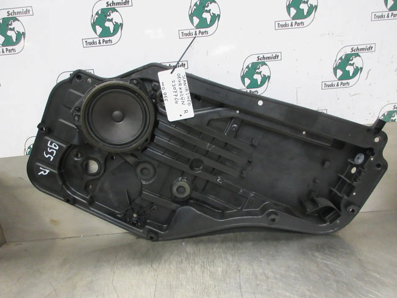 Scania 2307764 BINNEN DEURPLAAT SCANIA S 450 RECHTS NGS - Cabina e interior para Camión: foto 3 Scania 2307764 BINNEN DEURPLAAT SCANIA S 450 RECHTS NGS - Cabina e interior para Camión: foto 3