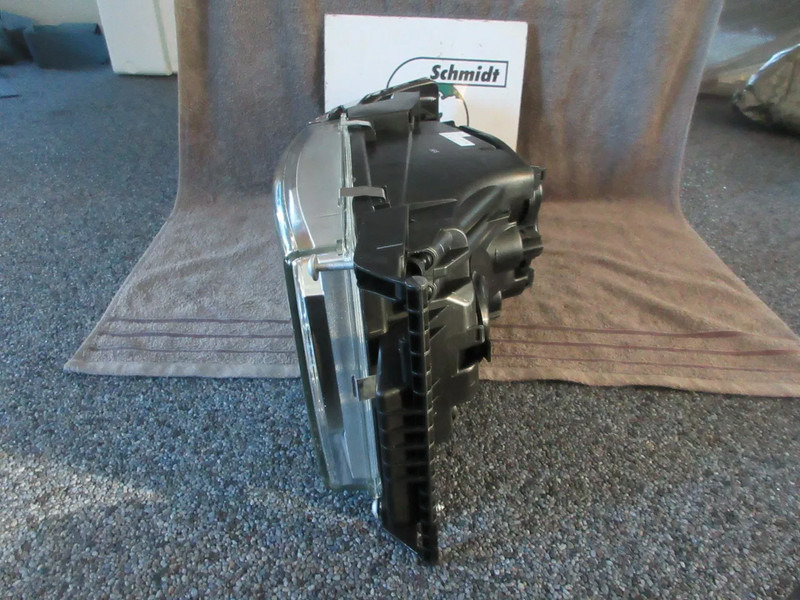 Scania 2416137 KOPLAMP SCANIA NIEUWE OP VOORRAAD R 450 EURO 6 RECHTS - Faro delantero para Camión: foto 5 Scania 2416137 KOPLAMP SCANIA NIEUWE OP VOORRAAD R 450 EURO 6 RECHTS - Faro delantero para Camión: foto 5