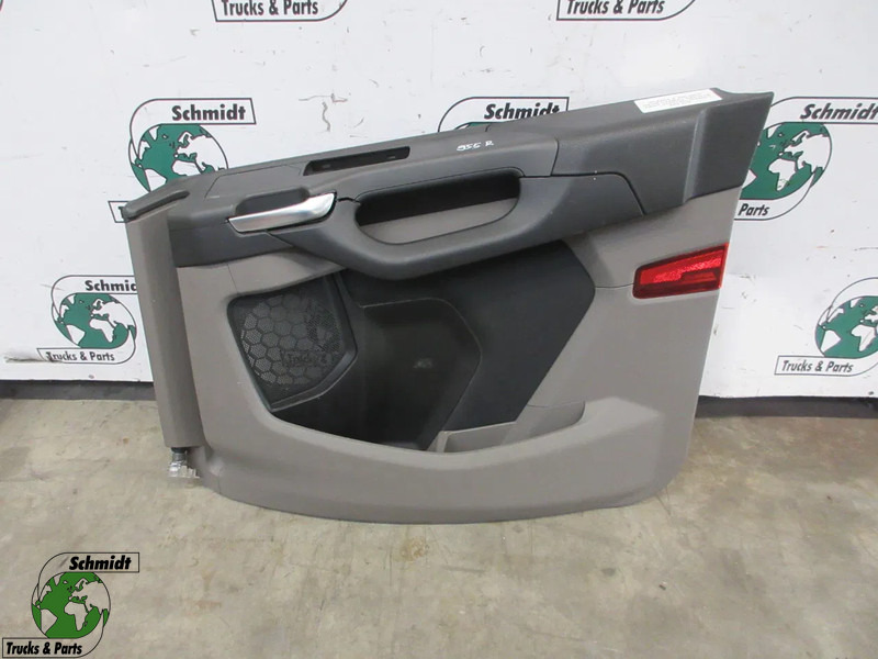 Scania 2795126 // 2649571 DEURPANEEL RECHTS SCANIA S 450 RECHTS 2020 - Cabina e interior para Camión: foto 1 Scania 2795126 // 2649571 DEURPANEEL RECHTS SCANIA S 450 RECHTS 2020 - Cabina e interior para Camión: foto 1