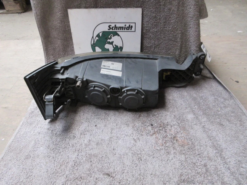 Volvo 21221152 MISTLAMP VOLVO FH SERIE EURO 6 MODEL 2020 - Faro antiniebla para Camión: foto 3 Volvo 21221152 MISTLAMP VOLVO FH SERIE EURO 6 MODEL 2020 - Faro antiniebla para Camión: foto 3