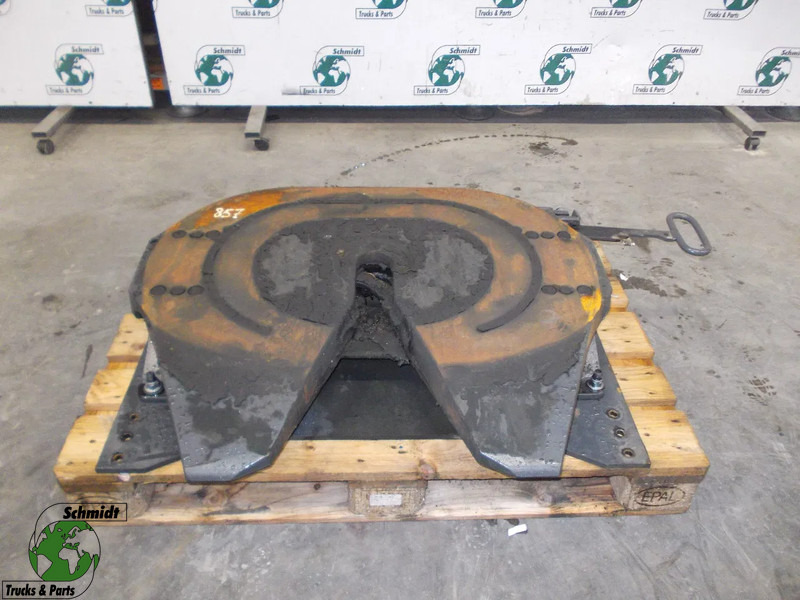 Volvo 3172647 // JOST / JSK37C185Z // D 152 // U20 3172647 // JOST / JSK37C185Z // D 152 // U20 VOLVO FM 420 EURO 6 - Quinta rueda para Camión: foto 1 Volvo 3172647 // JOST / JSK37C185Z // D 152 // U20 3172647 // JOST / JSK37C185Z // D 152 // U20 VOLVO FM 420 EURO 6 - Quinta rueda para Camión: foto 1