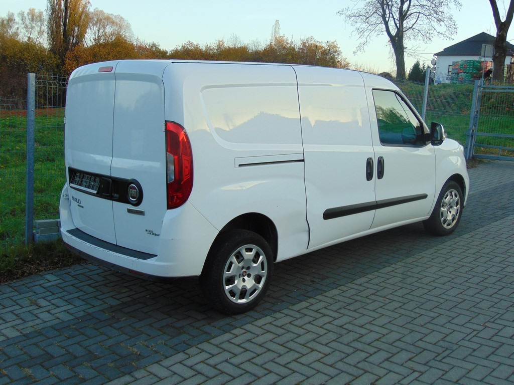 FIAT Doblo 1,6 MultiJet 105KM MAXI MAX - Furgoneta pequeña: foto 4 FIAT Doblo 1,6 MultiJet 105KM MAXI MAX - Furgoneta pequeña: foto 4