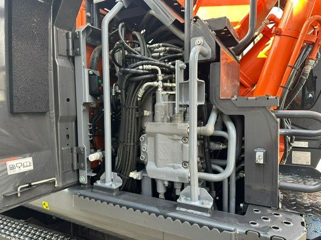 Hitachi ZX170W-6 - Excavadora de ruedas: foto 5 Hitachi ZX170W-6 - Excavadora de ruedas: foto 5