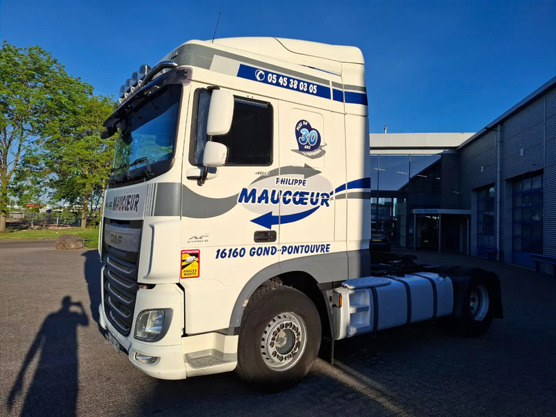 DAF XF106-460 / INTARDER / DEB / MANUAL / AIRCO / CLEAN TRUCK / EURO-6 / 2014 - Cabeza tractora: foto 1 DAF XF106-460 / INTARDER / DEB / MANUAL / AIRCO / CLEAN TRUCK / EURO-6 / 2014 - Cabeza tractora: foto 1