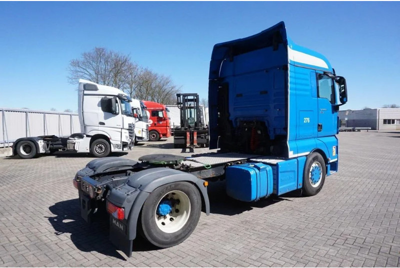 MAN TGX 18.400 / AUTOMATIC / DOUBLE TANK / ENGINE PROBLEMS / EURO-6 / 2016 - Cabeza tractora: foto 4 MAN TGX 18.400 / AUTOMATIC / DOUBLE TANK / ENGINE PROBLEMS / EURO-6 / 2016 - Cabeza tractora: foto 4
