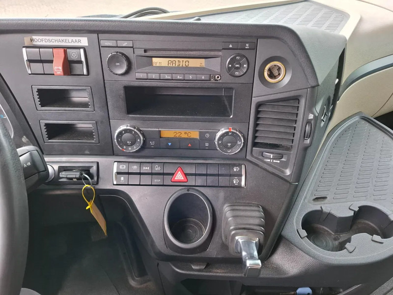 Cabeza tractora Mercedes-Benz Actros 1945 / DOUBLE TANK / ONLY:508736 KM / 2XBED / FRIDGE / AUTOMATIC / EURO-6 / 2015: foto 17