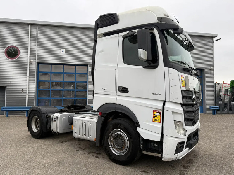 Mercedes-Benz Actros 1945 / HYDRAULICS / LWDS / AIRCO / SMART TACHO / 2XBED / FRIDGE / AUTOMATIC / EURO-6 / 2019 - Cabeza tractora: foto 2 Mercedes-Benz Actros 1945 / HYDRAULICS / LWDS / AIRCO / SMART TACHO / 2XBED / FRIDGE / AUTOMATIC / EURO-6 / 2019 - Cabeza tractora: foto 2