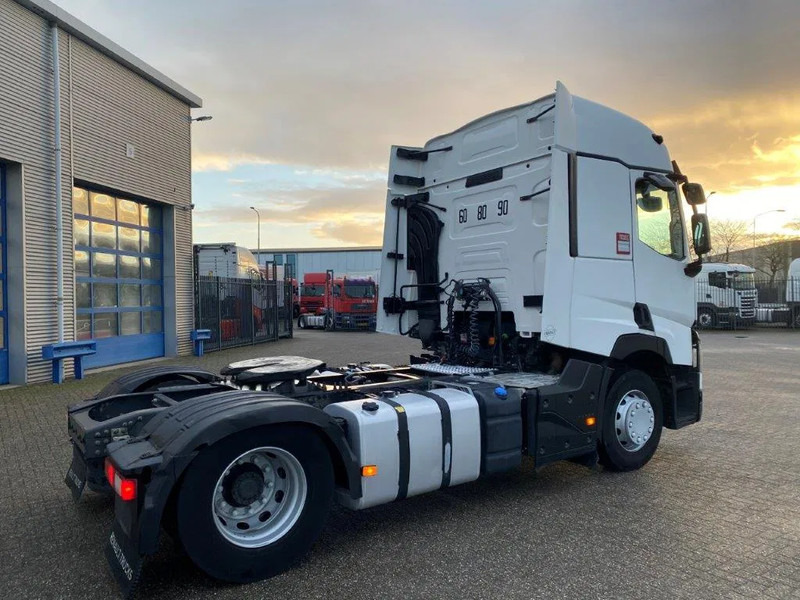 Renault T480 COMFORT / DOUBLE TANK / LWDS / AIRCO / 2XBED / AUTOMATIC / EURO-6 / 2016 - Cabeza tractora: foto 5 Renault T480 COMFORT / DOUBLE TANK / LWDS / AIRCO / 2XBED / AUTOMATIC / EURO-6 / 2016 - Cabeza tractora: foto 5