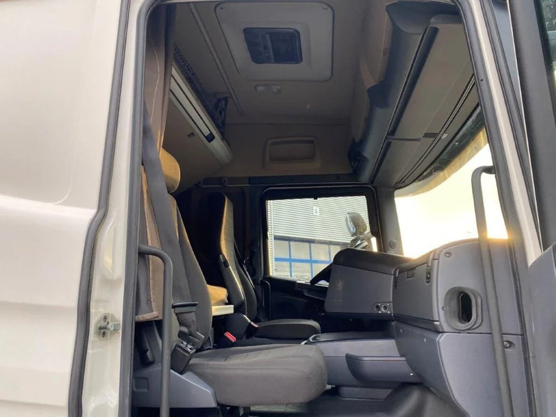 Cabeza tractora Scania R520 / RETARDER / DOUBLE TANK / AUTOMATIC / PARK-COOL / EURO-6 / 2015: foto 18