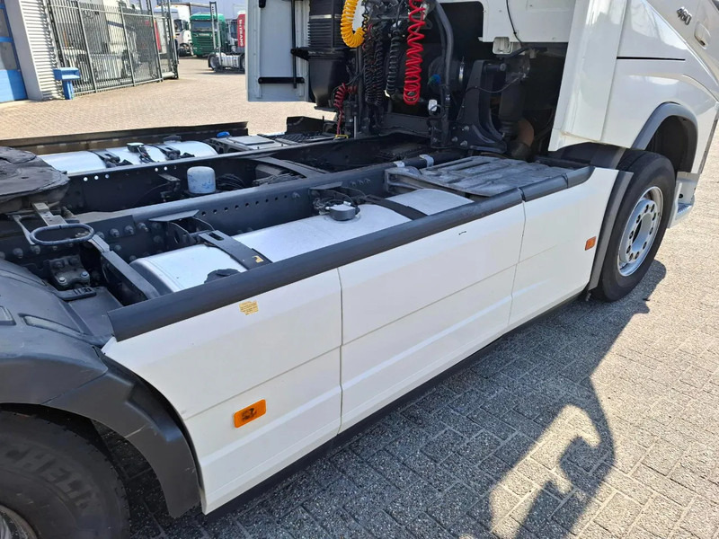 Arrendamiento de Volvo FH4-460 / VEB+ / DOUBLE TANK / FRIDGE / AUTOMATIC / EURO-6 / 2018 Volvo FH4-460 / VEB+ / DOUBLE TANK / FRIDGE / AUTOMATIC / EURO-6 / 2018: foto 9
